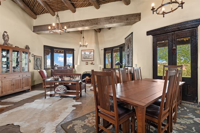 7 Camino Montuoso, Santa Fe, NM 87506