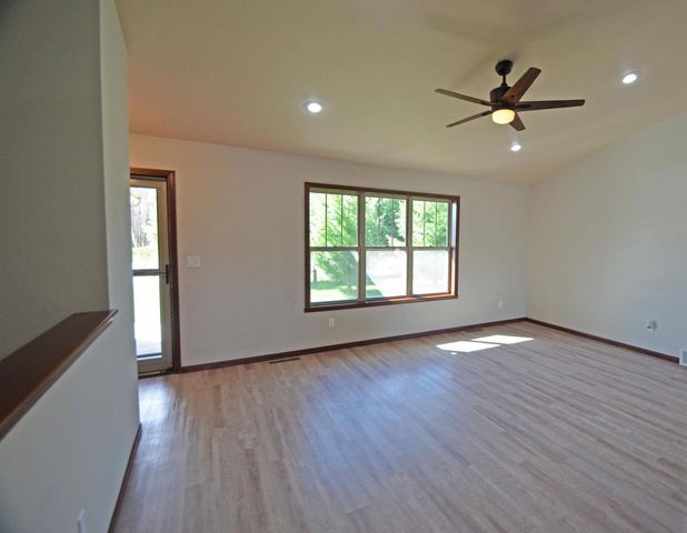 5548 OAK ORCHARD ROAD, Abrams, WI 54101