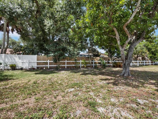 3828 BLUE STONE WAY 77, Sarasota, FL 34232