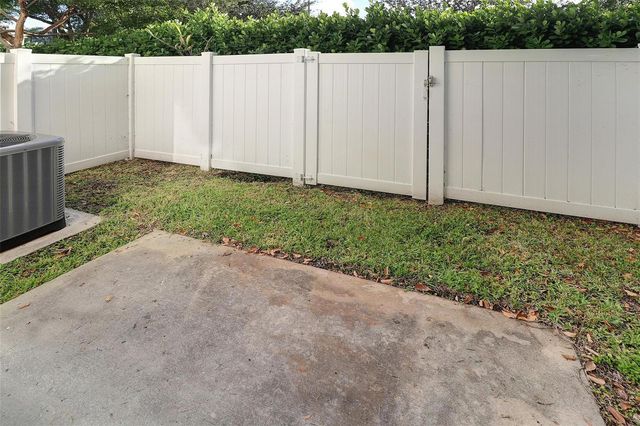 8106 Prestige Commons Drive 8106, Tamarac, FL 33321