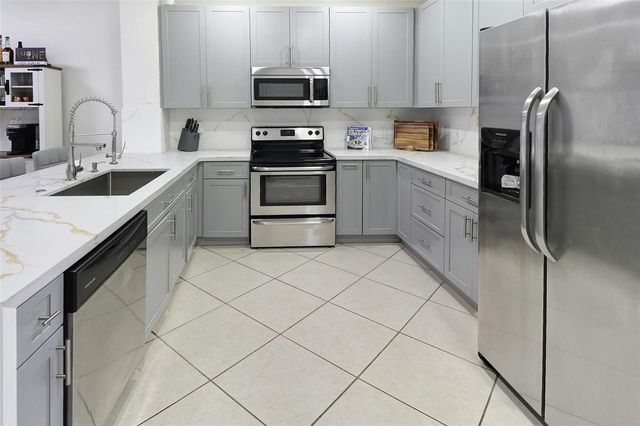8106 Prestige Commons Drive 8106, Tamarac, FL 33321