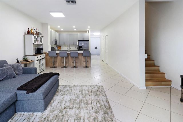 8106 Prestige Commons Drive 8106, Tamarac, FL 33321