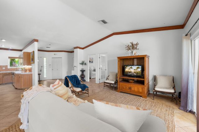 1133 Front St, Lahaina, HI 96761