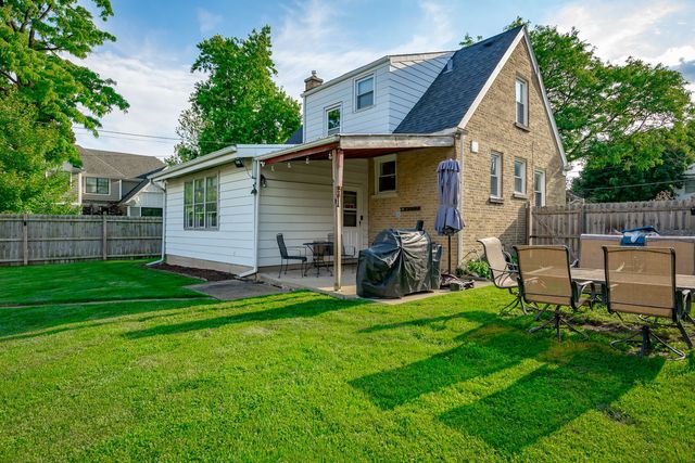 389 S West Avenue, Elmhurst, IL 60126