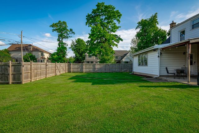 389 S West Avenue, Elmhurst, IL 60126
