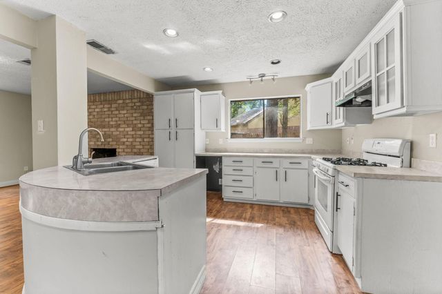2015 E Lacey Oak Circle, The Woodlands, TX 77380