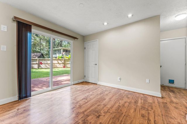 2015 E Lacey Oak Circle, The Woodlands, TX 77380