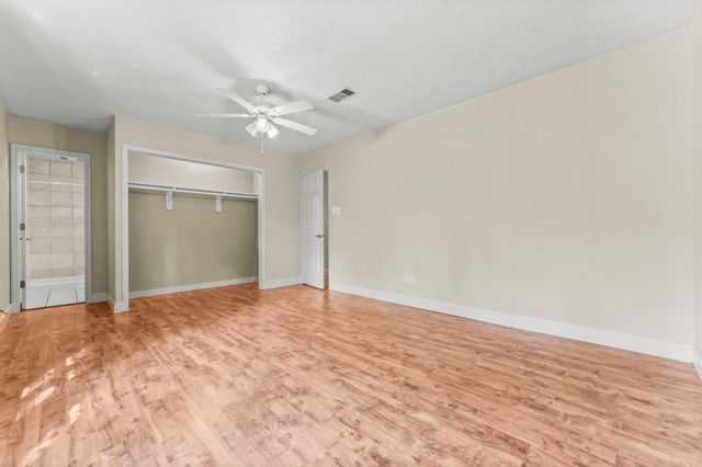 2015 E Lacey Oak Circle, The Woodlands, TX 77380