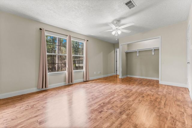 2015 E Lacey Oak Circle, The Woodlands, TX 77380