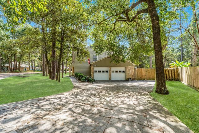 2015 E Lacey Oak Circle, The Woodlands, TX 77380