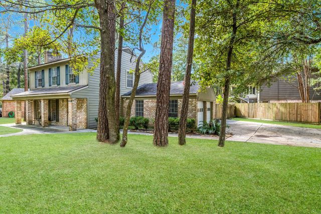 2015 E Lacey Oak Circle, The Woodlands, TX 77380
