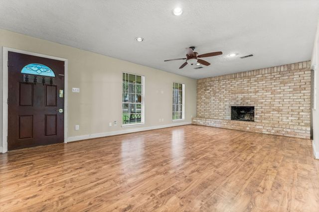 2015 E Lacey Oak Circle, The Woodlands, TX 77380