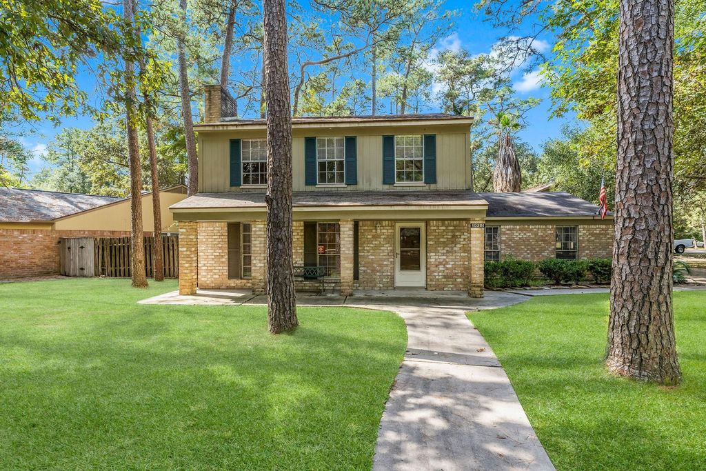 2015 E Lacey Oak Circle, The Woodlands, TX 77380