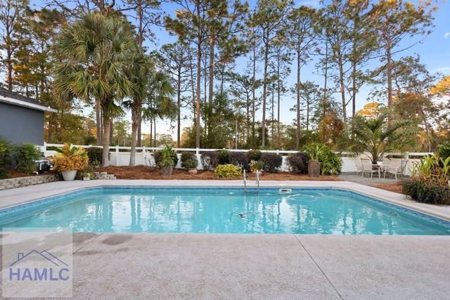 49 Pine Forest Drive, Jesup, GA 31546