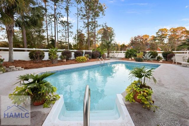 49 Pine Forest Drive, Jesup, GA 31546