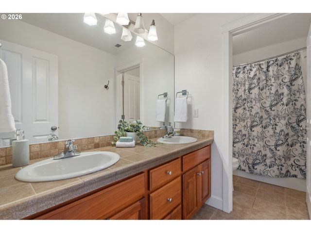 31286 Sw WILLAMETTE Way W, Wilsonville, OR 97070