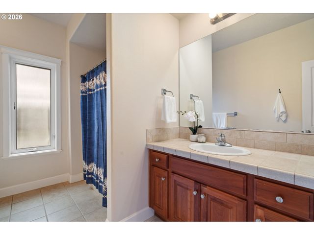 31286 Sw WILLAMETTE Way W, Wilsonville, OR 97070