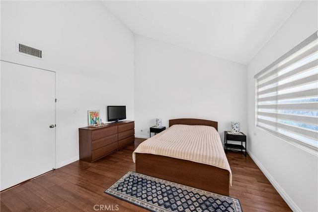 3130 Montrose Avenue 106, La Crescenta, CA 91214