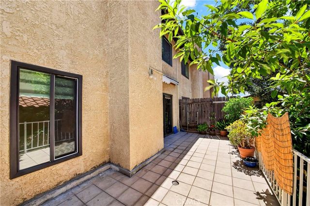3130 Montrose Avenue 106, La Crescenta, CA 91214