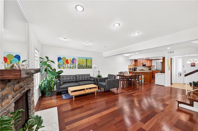 3130 Montrose Avenue 106, La Crescenta, CA 91214