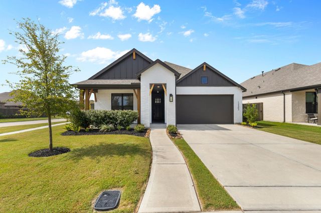 12303 Sweet Gum Drive, Mont Belvieu, TX 77523