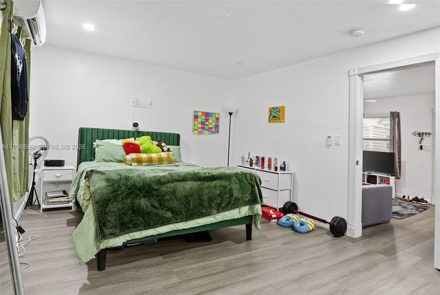 920 SW 30th St 2, Fort Lauderdale, FL 33315