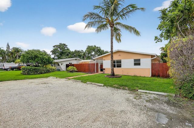 920 SW 30th St 2, Fort Lauderdale, FL 33315