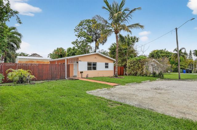 920 SW 30th St 2, Fort Lauderdale, FL 33315