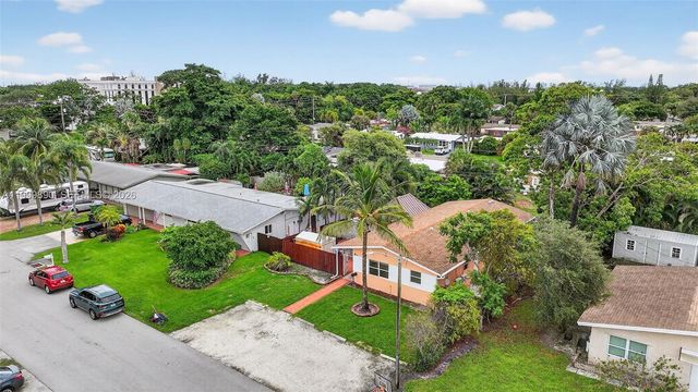 920 SW 30th St 2, Fort Lauderdale, FL 33315