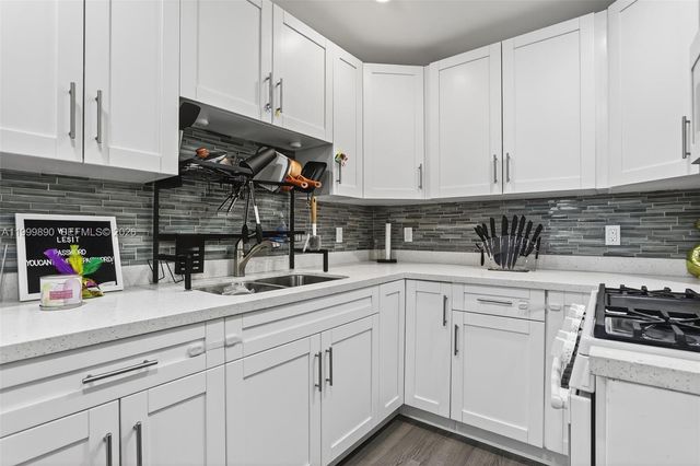 920 SW 30th St 2, Fort Lauderdale, FL 33315