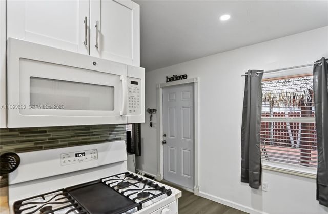 920 SW 30th St 2, Fort Lauderdale, FL 33315