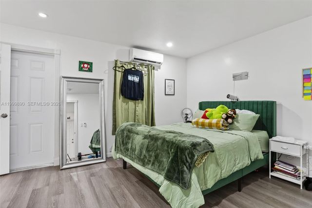 920 SW 30th St 2, Fort Lauderdale, FL 33315