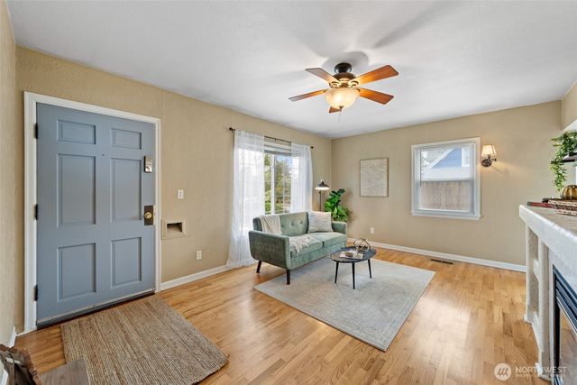 4414 N 19th Street, Tacoma, WA 98406
