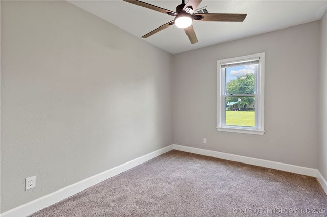 907 SE 4th Street, Wagoner, OK 74467