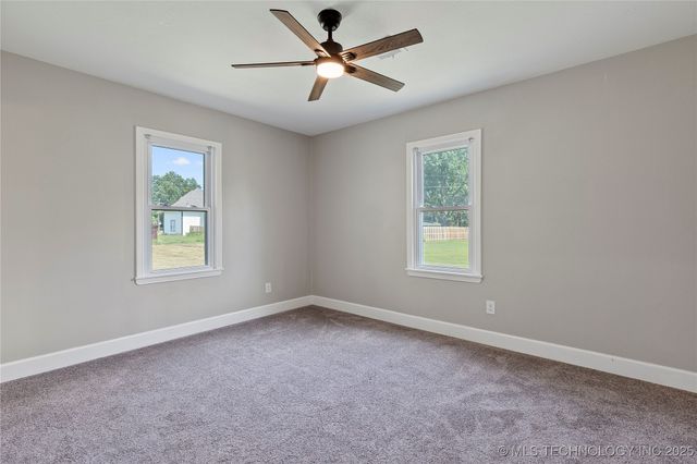 907 SE 4th Street, Wagoner, OK 74467