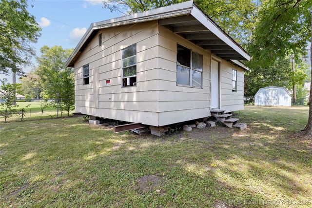 907 SE 4th Street, Wagoner, OK 74467