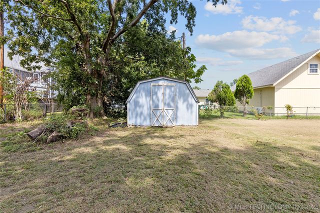 907 SE 4th Street, Wagoner, OK 74467