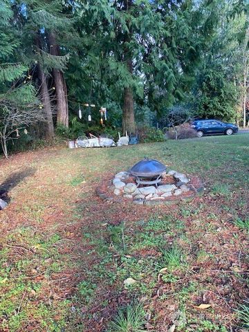 7408 Holiday Boulevard, Anacortes, WA 98221