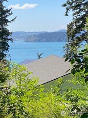 7408 Holiday Boulevard, Anacortes, WA 98221