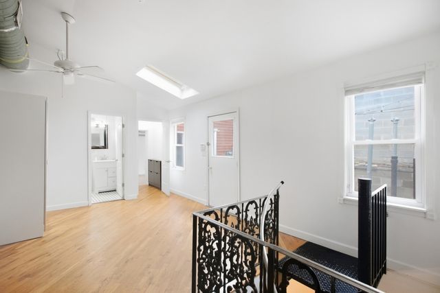 1111 W Randolph Street 2, Chicago, IL 60607
