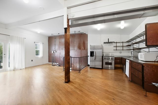 1111 W Randolph Street 2, Chicago, IL 60607