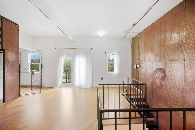 1111 W Randolph Street 2, Chicago, IL 60607