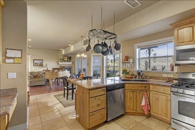 26941 Stirrup Way, Tehachapi, CA 93561