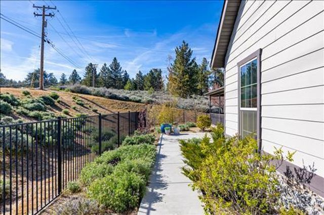 26941 Stirrup Way, Tehachapi, CA 93561