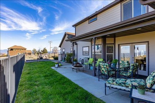 26941 Stirrup Way, Tehachapi, CA 93561