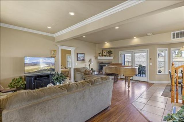 26941 Stirrup Way, Tehachapi, CA 93561
