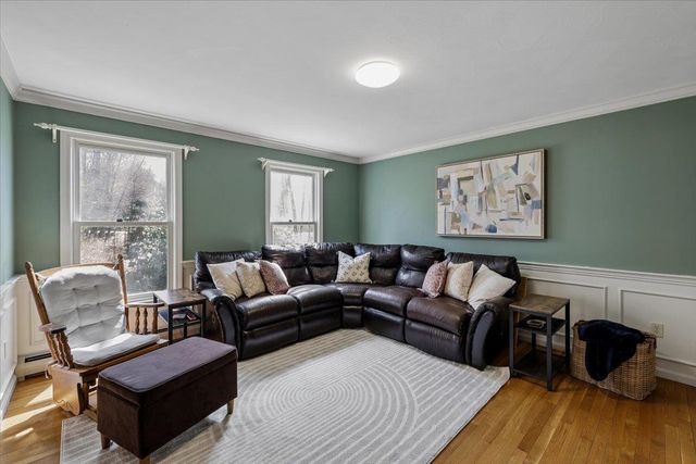 31 Boxwood Road, Bedford, NH 03110