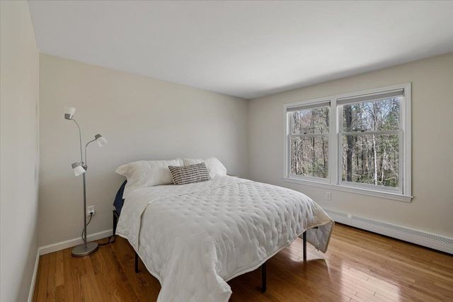 31 Boxwood Road, Bedford, NH 03110