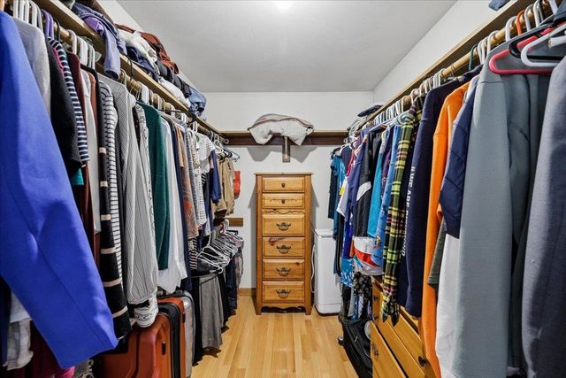 31 Boxwood Road, Bedford, NH 03110