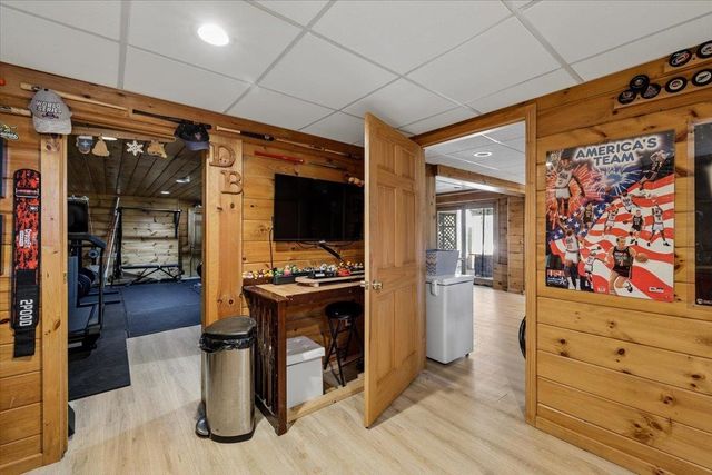 31 Boxwood Road, Bedford, NH 03110